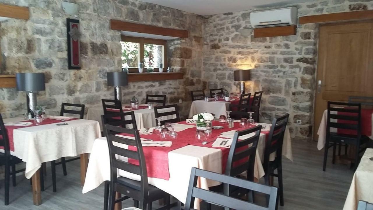 La Petite Maison D'Arnal Sainte-Énimie Exteriér fotografie